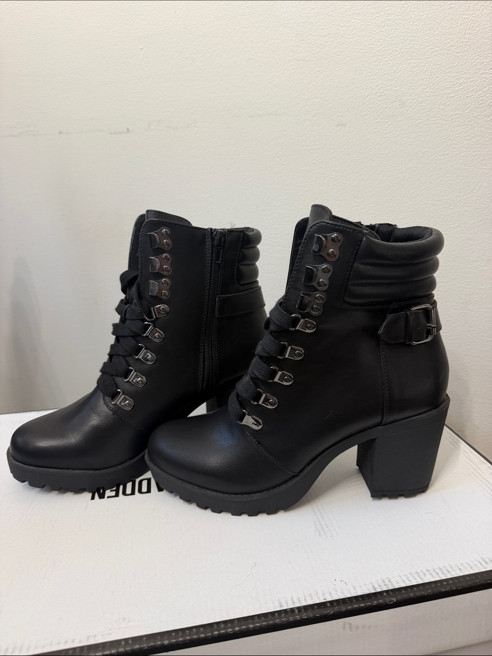 BNWT MIA Annamaria Heeled Ankle Bootie